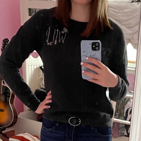 American Eagle Grey The Wild Life Crewneck - Picture 7 of 7